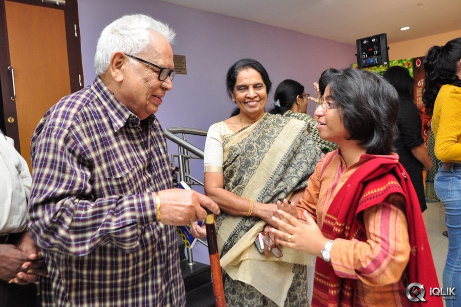 Celebrities-at-Naa-Bangaaru-Talli-Movie-Special-Show